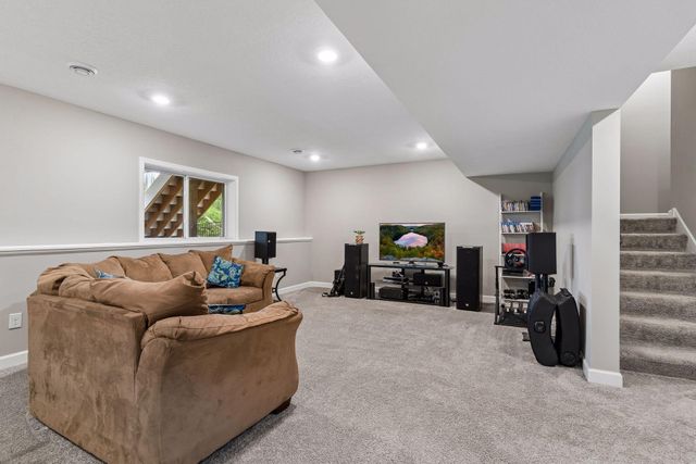 12919 Amiens Circle, Rosemount, MN 55068