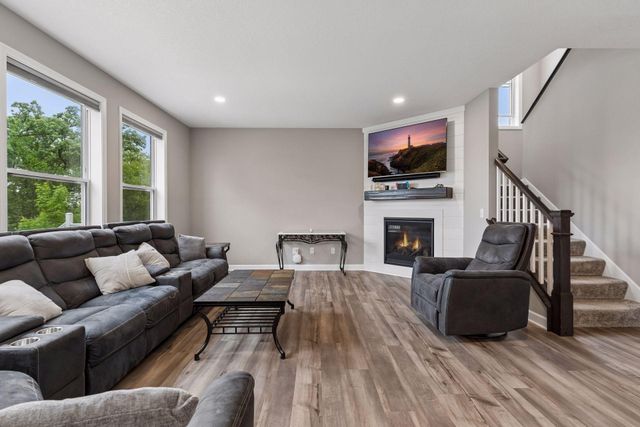 12919 Amiens Circle, Rosemount, MN 55068