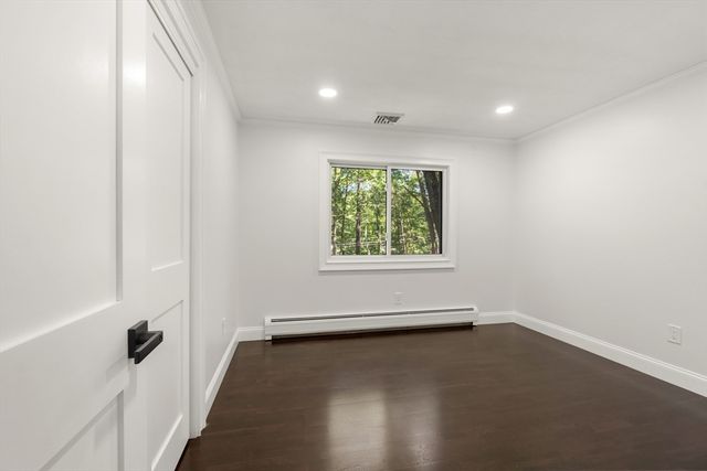 4 Castle Hill Rd, Windham, NH 03087