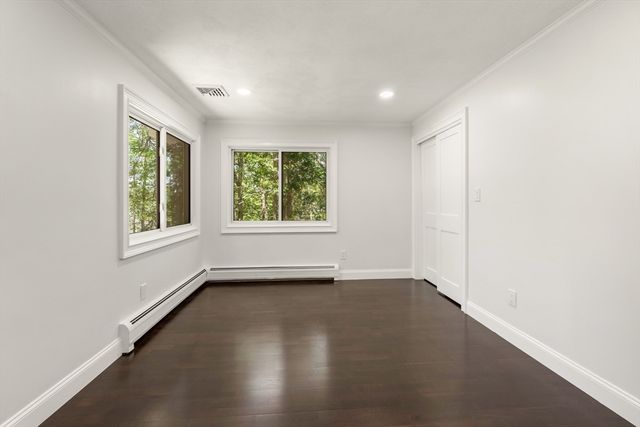 4 Castle Hill Rd, Windham, NH 03087