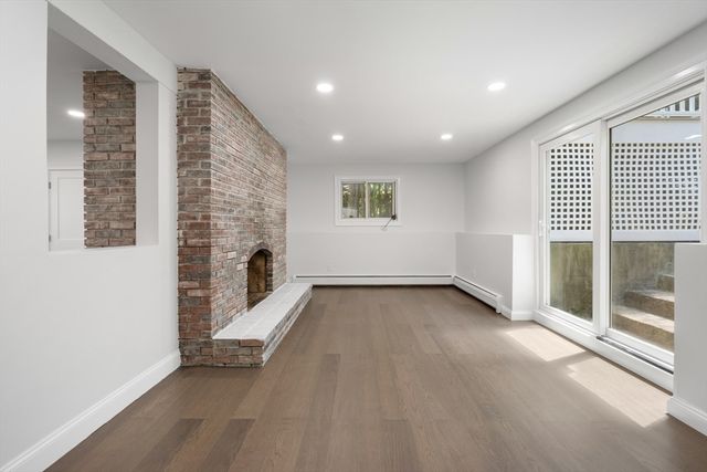 4 Castle Hill Rd, Windham, NH 03087