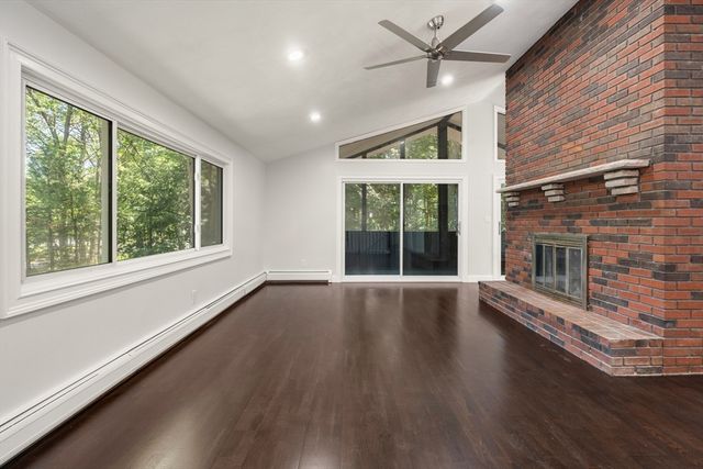 4 Castle Hill Rd, Windham, NH 03087
