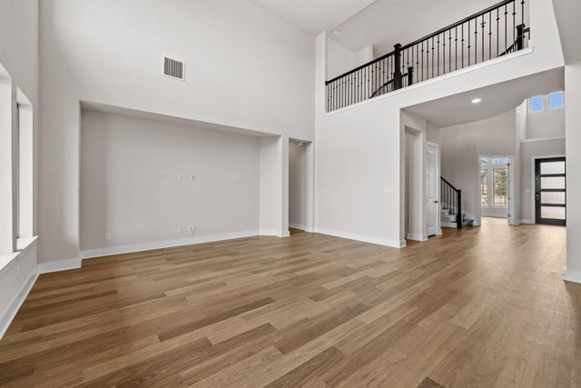 112 Gibbs DR, Liberty Hill, TX 78642