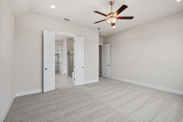 112 Gibbs DR, Liberty Hill, TX 78642