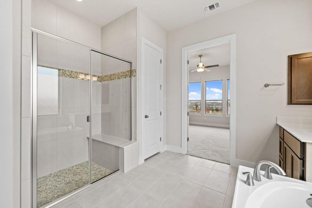 112 Gibbs DR, Liberty Hill, TX 78642