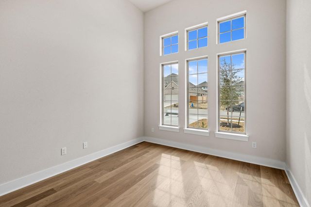 112 Gibbs DR, Liberty Hill, TX 78642