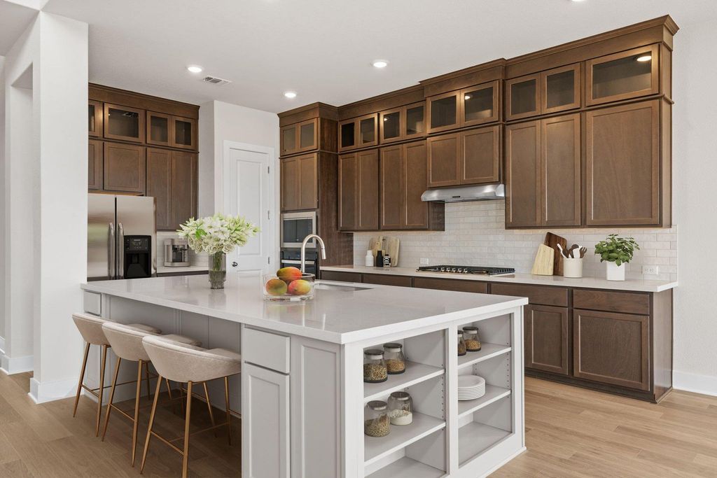 112 Gibbs DR, Liberty Hill, TX 78642