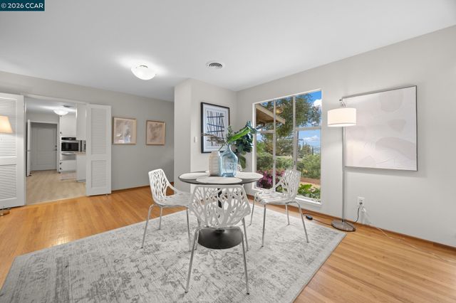 6 Lucille Way, Orinda, CA 94563