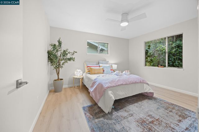 6 Lucille Way, Orinda, CA 94563