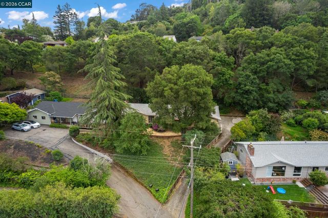 6 Lucille Way, Orinda, CA 94563