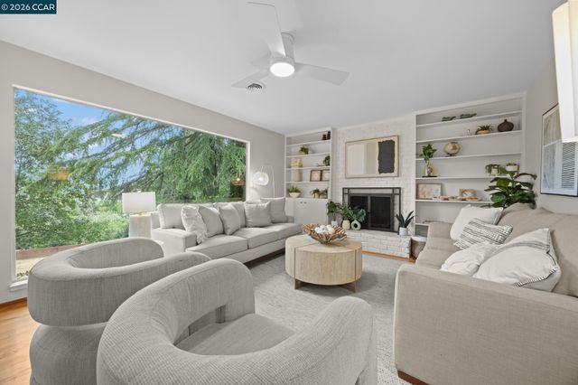 6 Lucille Way, Orinda, CA 94563