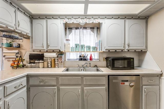 632 Wood Crest Street, Oklahoma City, OK 73160