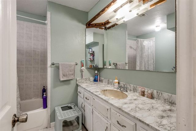 632 Wood Crest Street, Oklahoma City, OK 73160