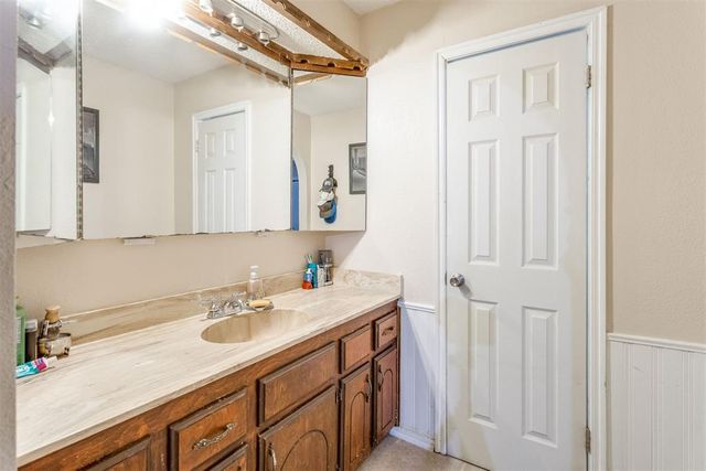 632 Wood Crest Street, Oklahoma City, OK 73160