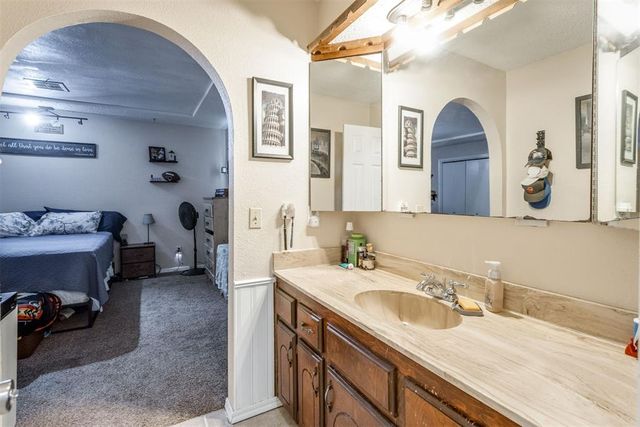 632 Wood Crest Street, Oklahoma City, OK 73160