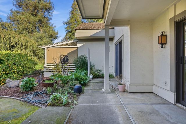 6041 Montgomery Bend, San Jose, CA 95135