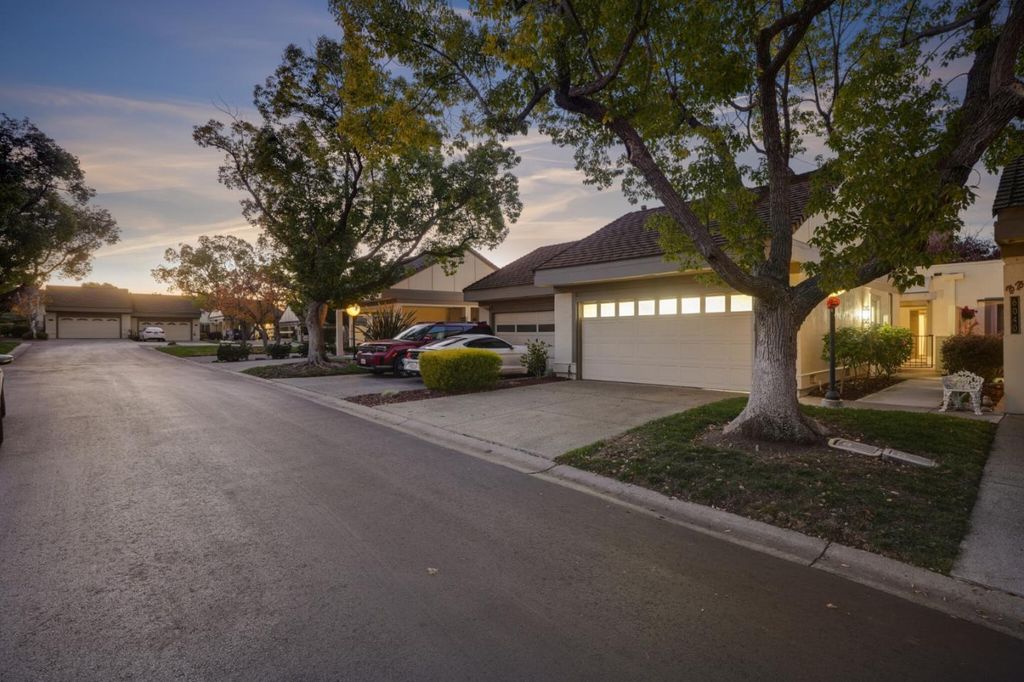 6041 Montgomery Bend, San Jose, CA 95135