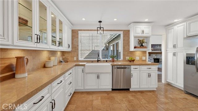 20261 Lighthouse, Huntington Beach, CA 92646