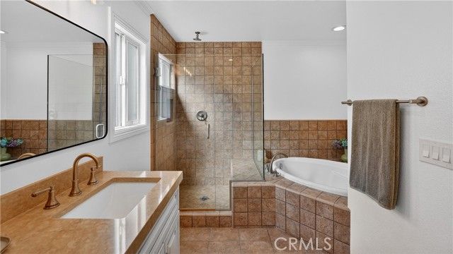 20261 Lighthouse, Huntington Beach, CA 92646