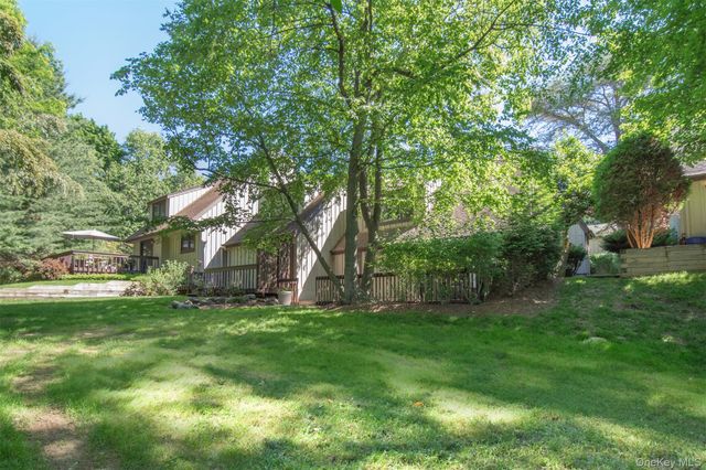 60 Quail Close, Irvington, NY 10533