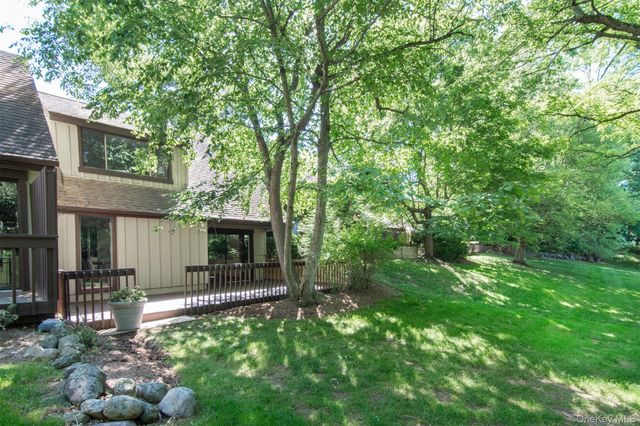 60 Quail Close, Irvington, NY 10533
