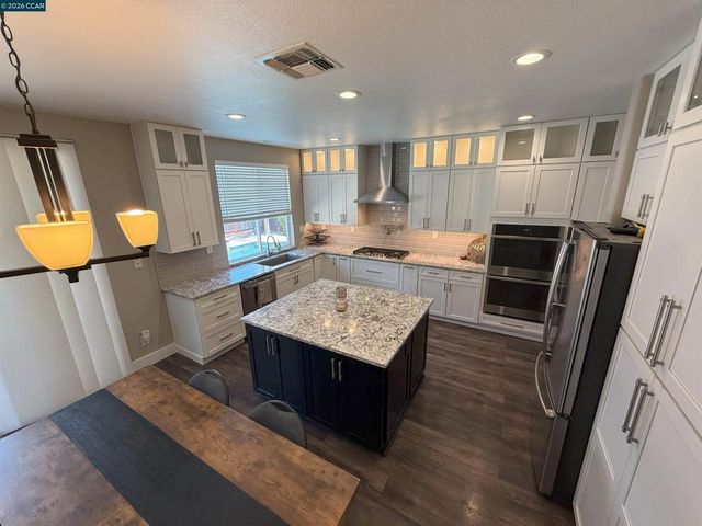 895 895 Boltzen Ct, Brentwood, CA 94513