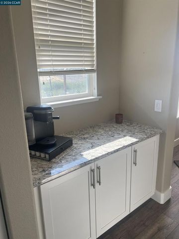 895 895 Boltzen Ct, Brentwood, CA 94513