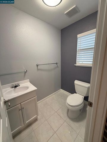 895 895 Boltzen Ct, Brentwood, CA 94513