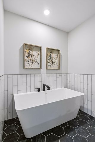 3925 40th Avenue S, Minneapolis, MN 55406