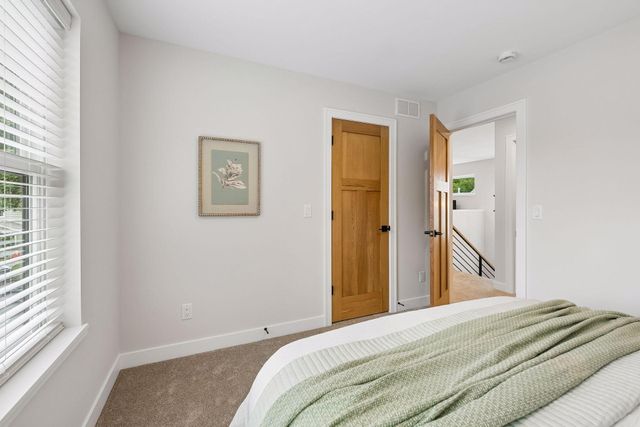 3925 40th Avenue S, Minneapolis, MN 55406