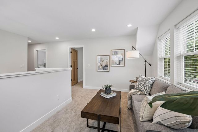 3925 40th Avenue S, Minneapolis, MN 55406