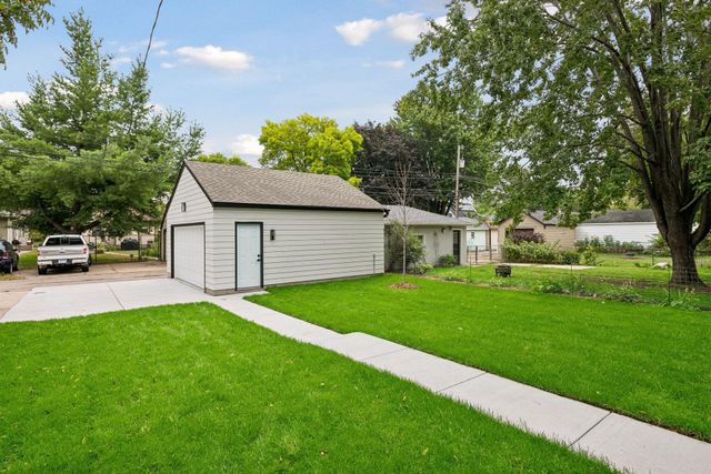 3925 40th Avenue S, Minneapolis, MN 55406