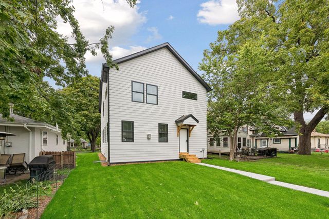 3925 40th Avenue S, Minneapolis, MN 55406