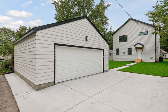 3925 40th Avenue S, Minneapolis, MN 55406