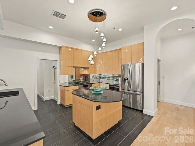 127 N Tryon Street 509.510, Charlotte, NC 28202