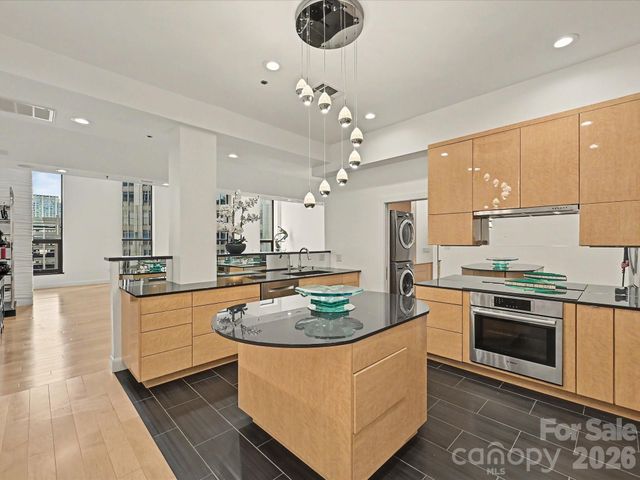127 N Tryon Street 509.510, Charlotte, NC 28202