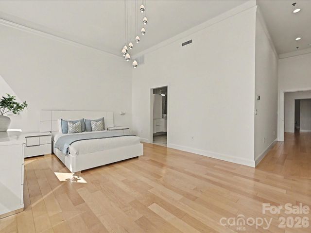 127 N Tryon Street 509.510, Charlotte, NC 28202