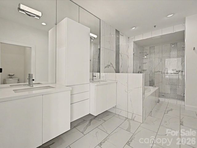 127 N Tryon Street 509.510, Charlotte, NC 28202