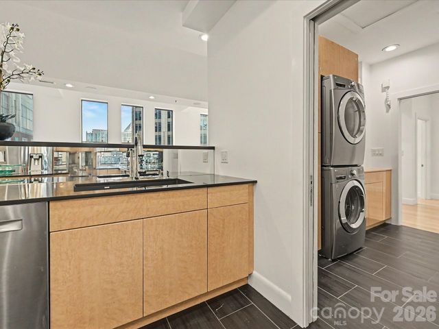 127 N Tryon Street 509.510, Charlotte, NC 28202
