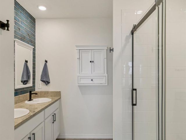 3206 HILLTOP CIRCLE, Bradenton, FL 34211