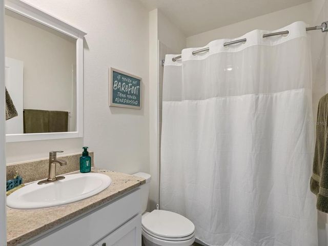 3206 HILLTOP CIRCLE, Bradenton, FL 34211