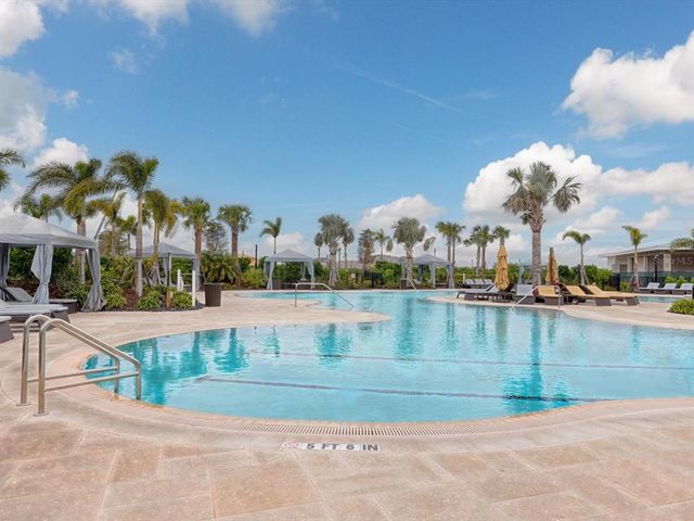 3206 HILLTOP CIRCLE, Bradenton, FL 34211