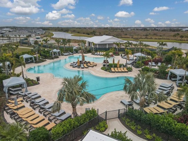3206 HILLTOP CIRCLE, Bradenton, FL 34211