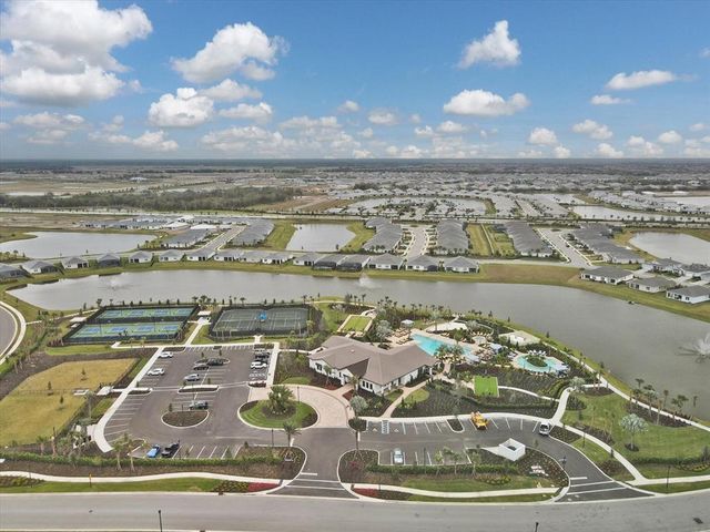 3206 HILLTOP CIRCLE, Bradenton, FL 34211