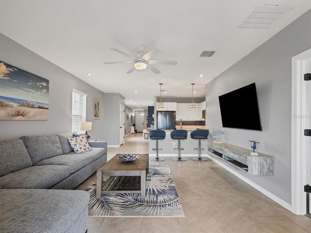 3206 HILLTOP CIRCLE, Bradenton, FL 34211