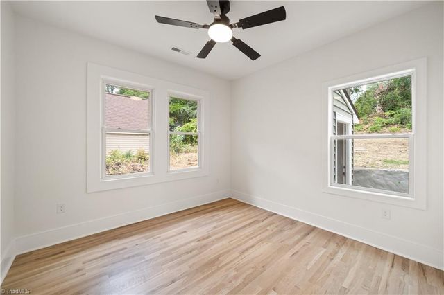 454 Lockland Avenue, Winston-salem, NC 27103