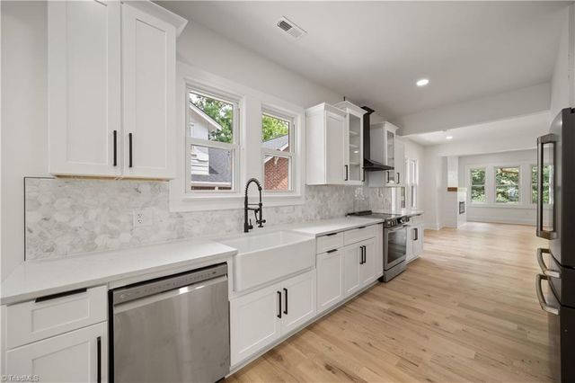 454 Lockland Avenue, Winston-salem, NC 27103