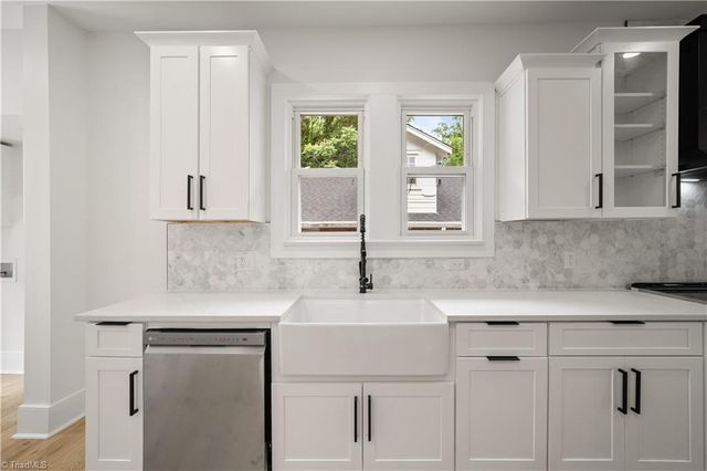 454 Lockland Avenue, Winston-salem, NC 27103