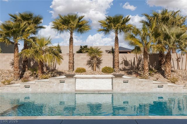 10320 Mystic Ledge Court, Las Vegas, NV 89149