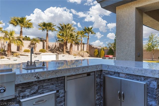 10320 Mystic Ledge Court, Las Vegas, NV 89149